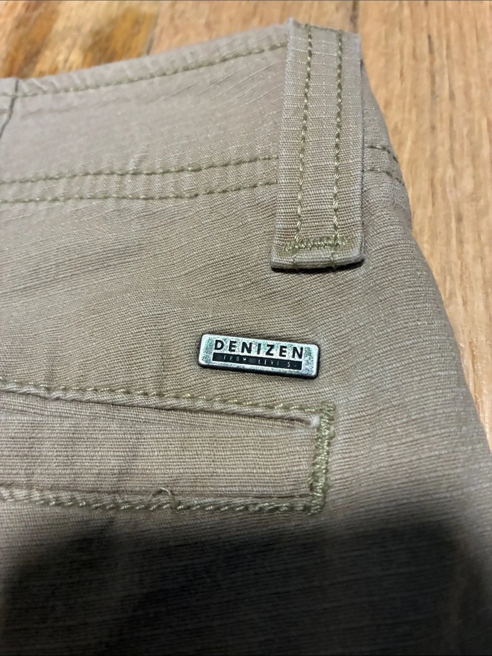 Denizen from Levi's Khaki Men's Cargo Shorts with Multiple Utility Pockets
